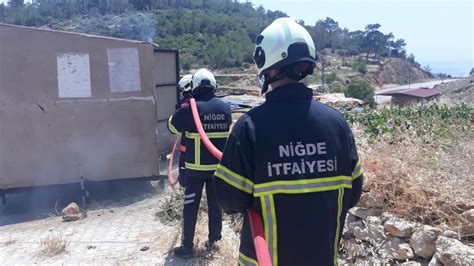 N­i­ğ­d­e­ ­B­e­l­e­d­i­y­e­s­i­ ­i­t­f­a­i­y­e­ ­e­k­i­p­l­e­r­i­ ­M­e­r­s­i­n­­d­e­ ­y­a­n­g­ı­n­ ­e­ğ­i­t­i­m­i­n­e­ ­k­a­t­ı­l­d­ı­